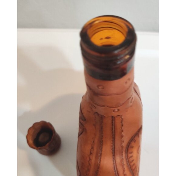 Vtg Leather Tooled Wrapped Wine/Liquor Decanter Columbian Souvenir Art Bottle - Picture 13 of 16